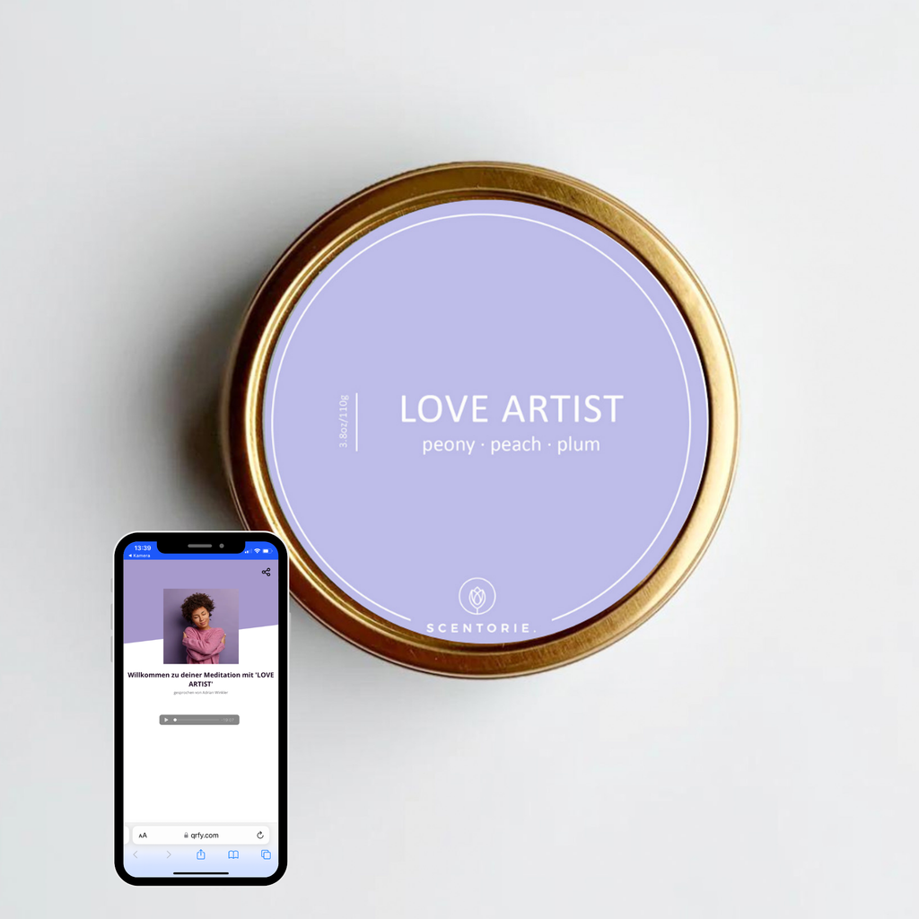 LOVE ARTIST (110g Duftkerze mit Holzdocht)